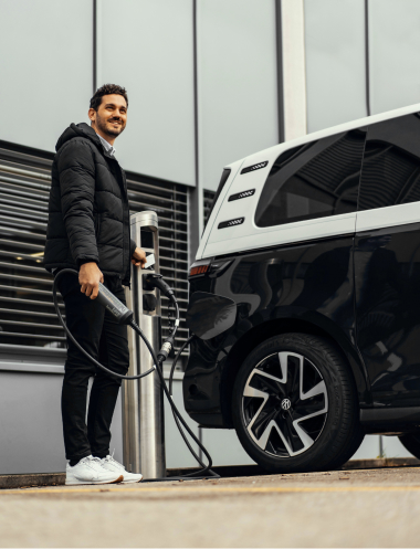 Tesla Cybertruck с обновленным дизайном замечен на тестовой трассе
